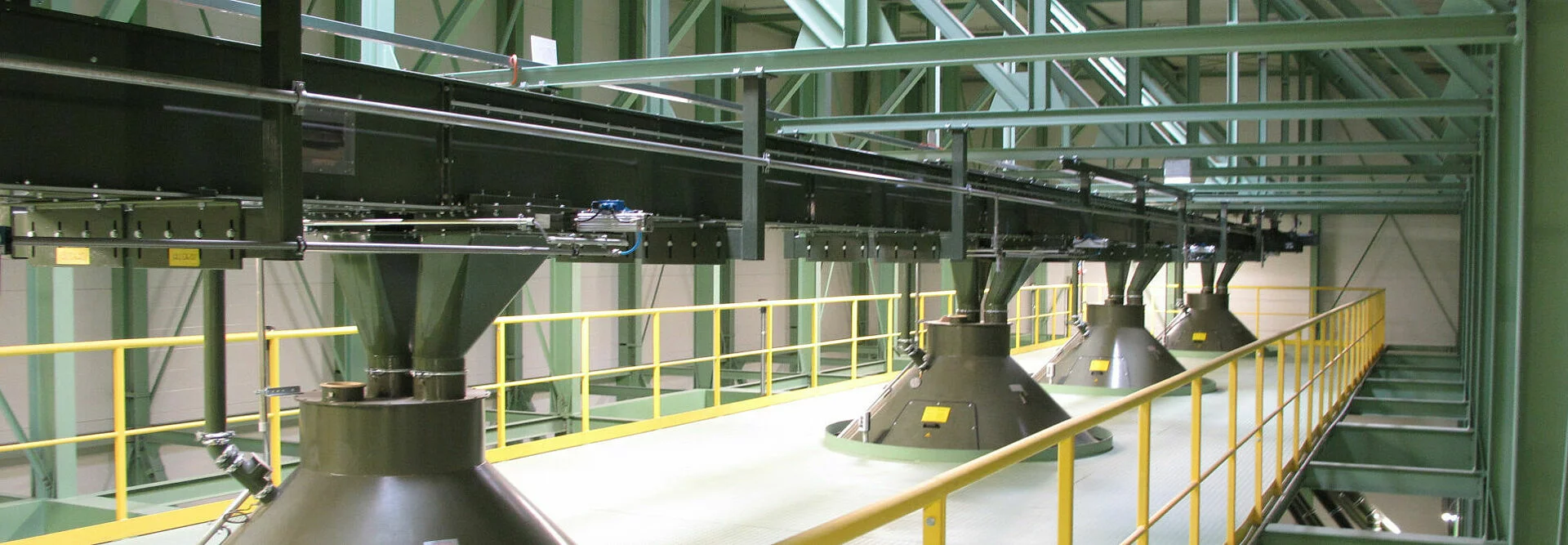 Neuhaus Neotec - Trough Chain Conveyors — detail view